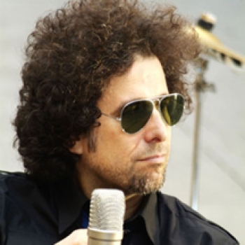 Si por las noches, ya no puedo dormir, son tus besos,que nunca olvidare